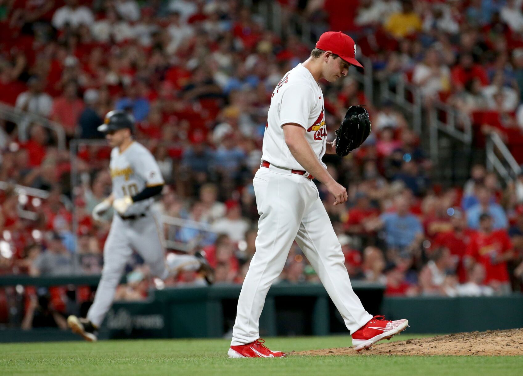 St. Louis Cardinals wrap up series against Pittsburgh Pirates